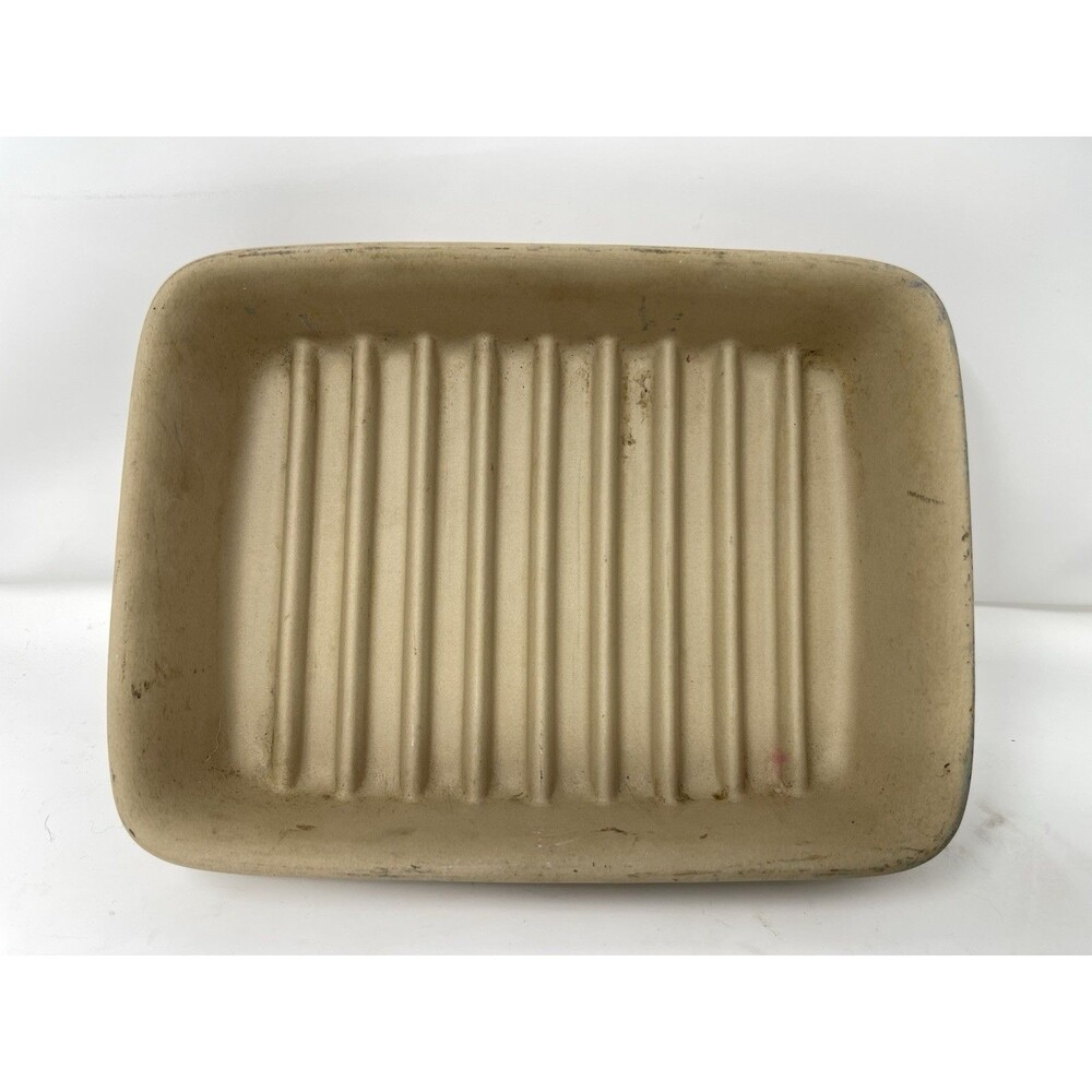 Pampered Chef Ridged Baker Stoneware Bacon Dish Pan 5114 USA 10.5 X 8 X 2.5
